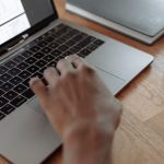 Создание изображений нейросетью по фото с добавлением текста для профессионалов