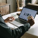 Как создавать картинки в нейросети для презентаций
