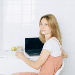 Нейросети для создания картинок с текстом