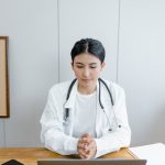 Как создавать картинки в нейросети на русском языке